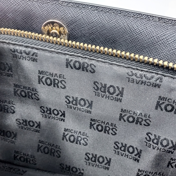 Michael Kors Black Shoulder Bag Purse - Picture 7 of 16